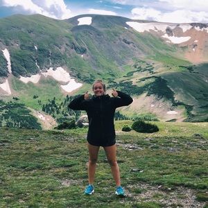 Meet your Posher, Maya